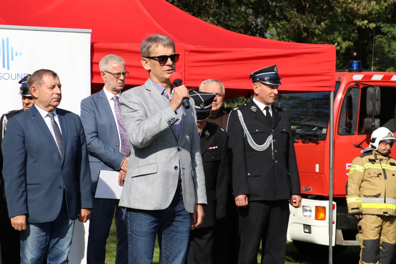 Zdjęcie - Przekazanie Wozu Strażackiego OSP