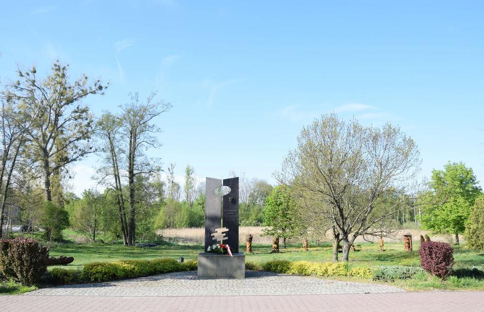 Zdjęcie - Narodowy Dzień Zwycięstwa i 77 Rocznica Zakończenia II Wojny Światowej