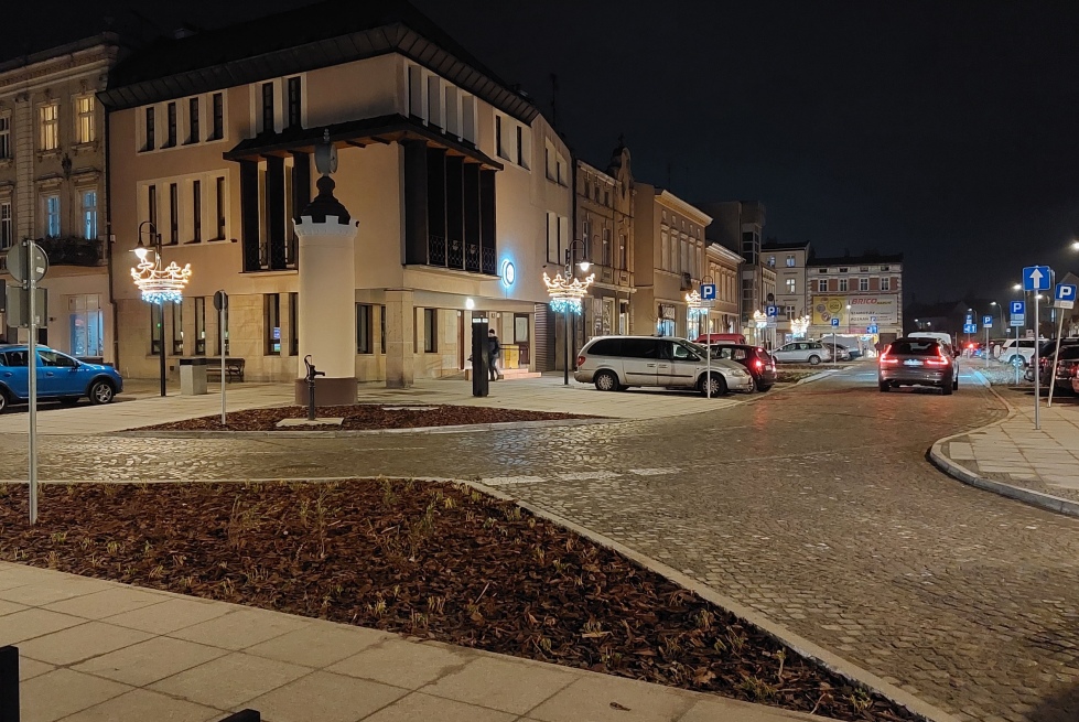 Zdjęcie - Iluminacje świąteczne na rynku Zdjęcie - Iluminacje świąteczne na rynku