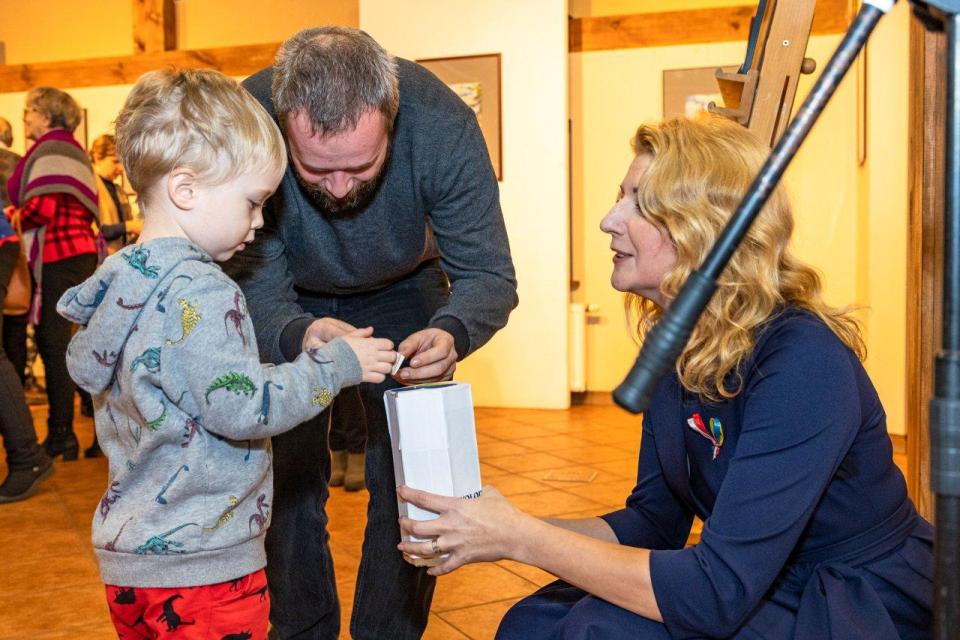 Zdjęcie - Wystawa akwareli "Szamotuły. Inne spojrzenie Viktorii Popovej"