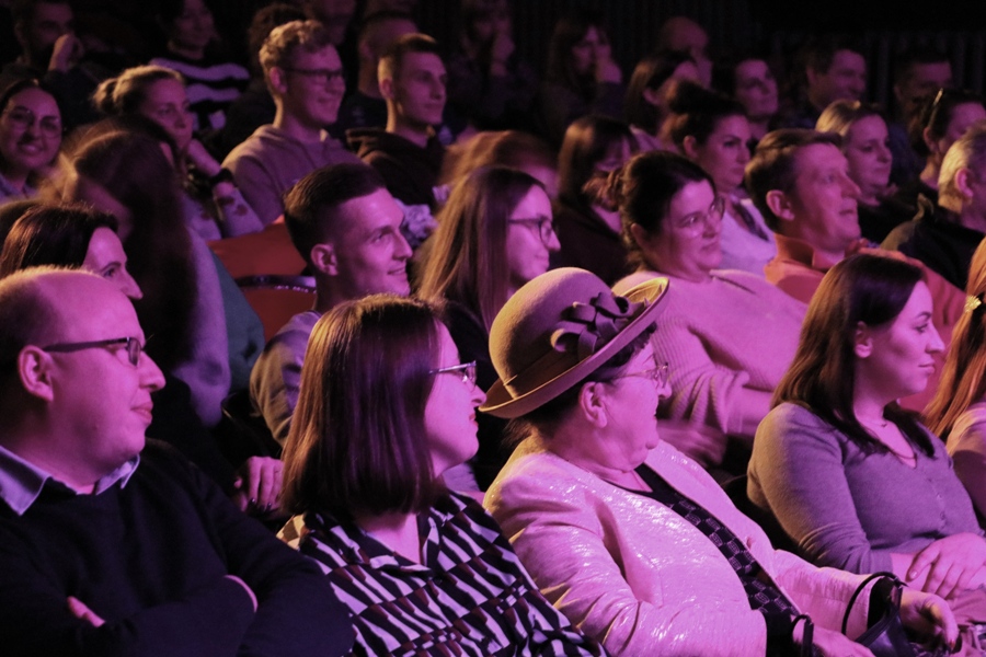 Zdjęcie - Niedzielny Stand-up