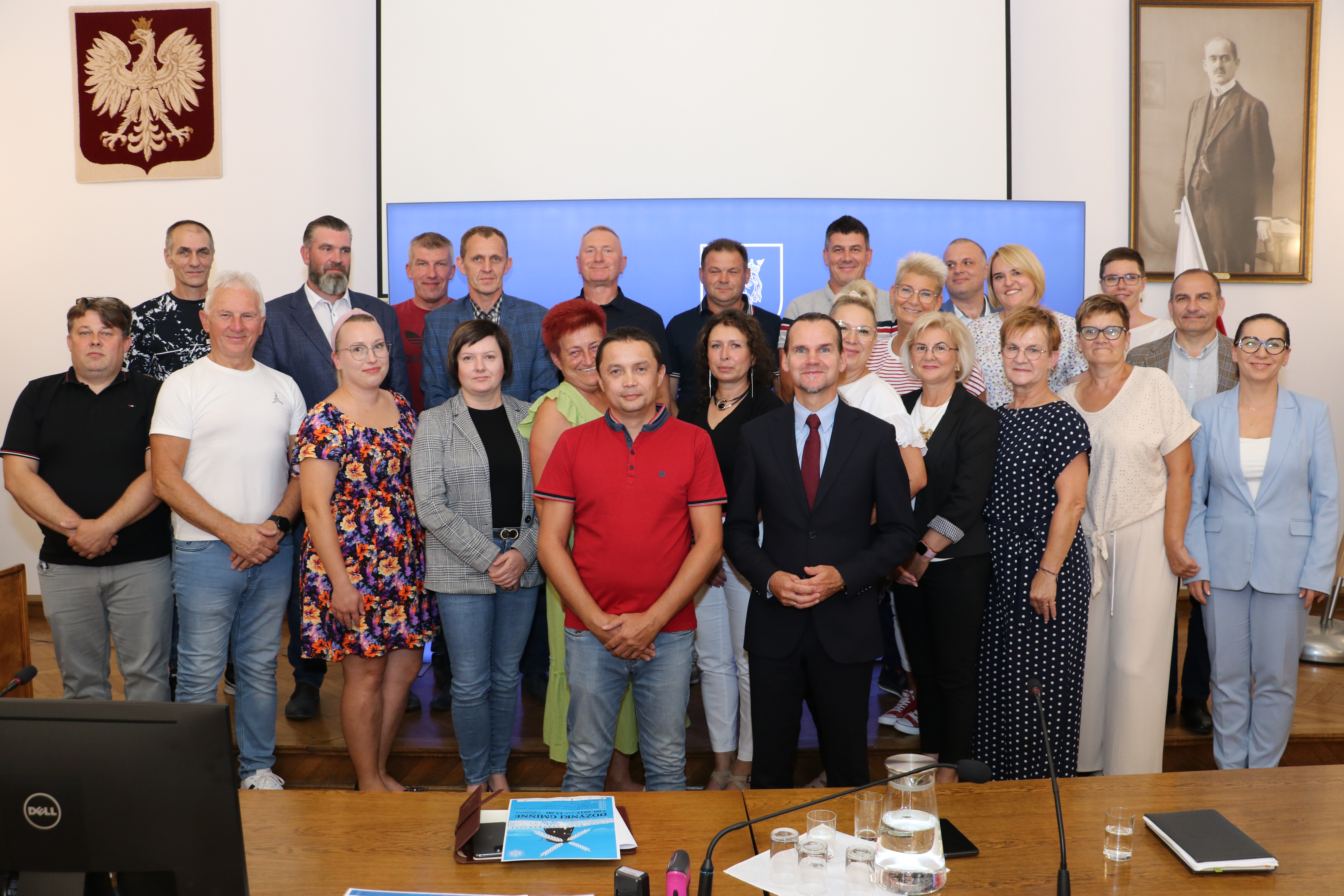 zdjęcie burmistrza z&nbsp;sołtysami