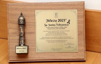 Zdjęcie do Statuetka "Wieża 2021" przyznana śp. Janinie Foltyn