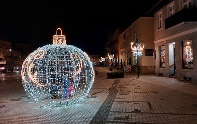 Zdjęcie do ŚWIĄTECZNE ILUMINACJE NA RYNKU